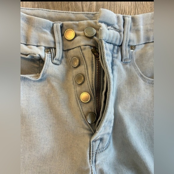 Good American Good Leg Skinny Jeans Women's Tag=2/26 Actual=24x28" In Light Wash - Picture 6 of 12